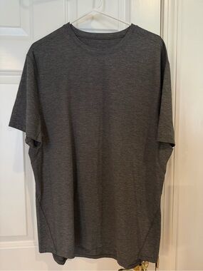 lululemon athletica Men's Crew Tee in Charcoal Heather